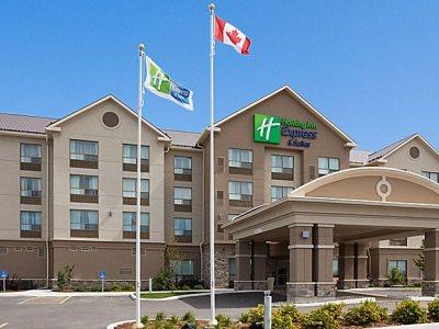 Holiday Inn Express & Suites New Liskeard Dış mekan fotoğraf
