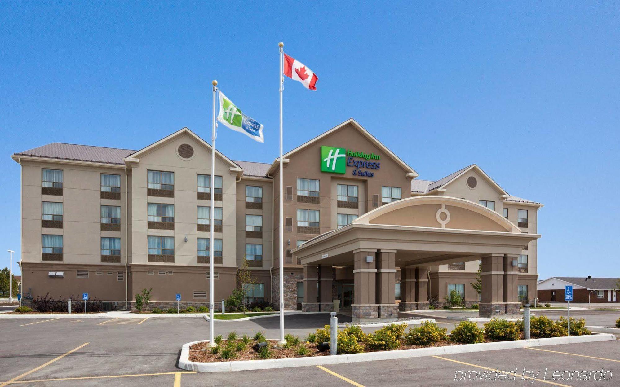 Holiday Inn Express & Suites New Liskeard Dış mekan fotoğraf