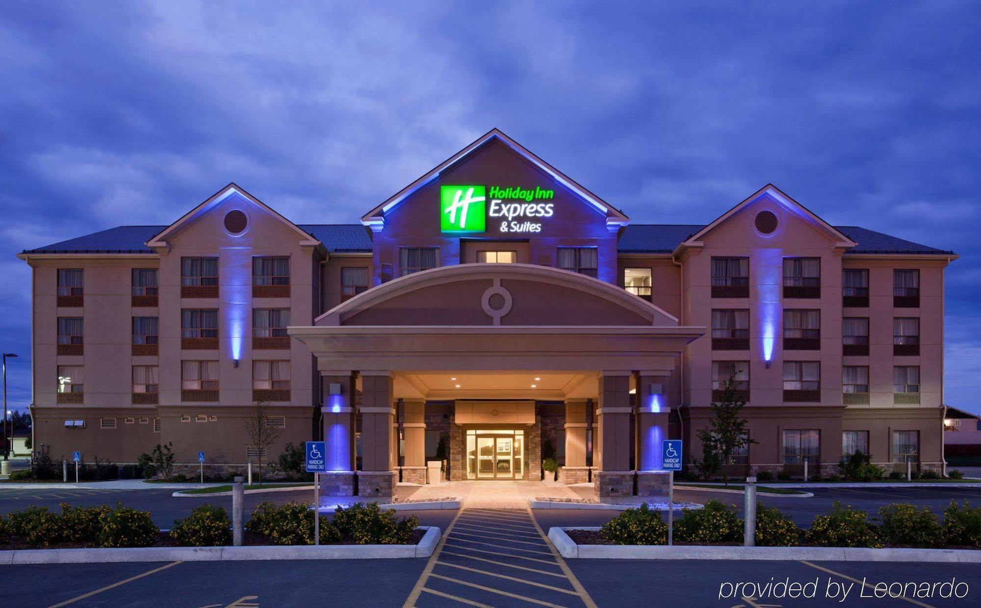Holiday Inn Express & Suites New Liskeard Dış mekan fotoğraf