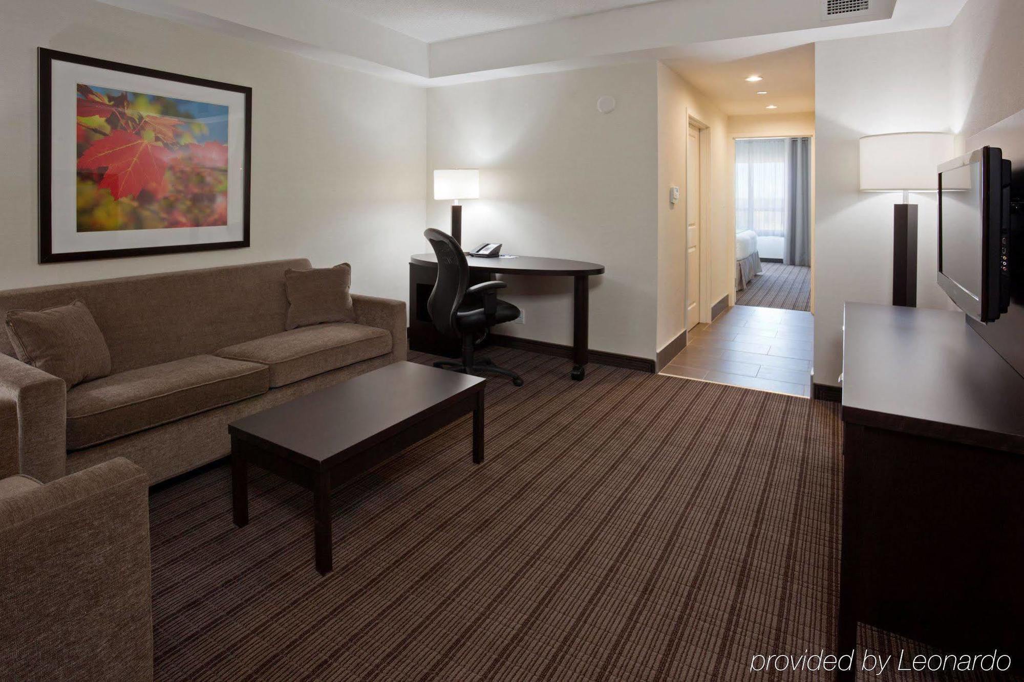 Holiday Inn Express & Suites New Liskeard Oda fotoğraf
