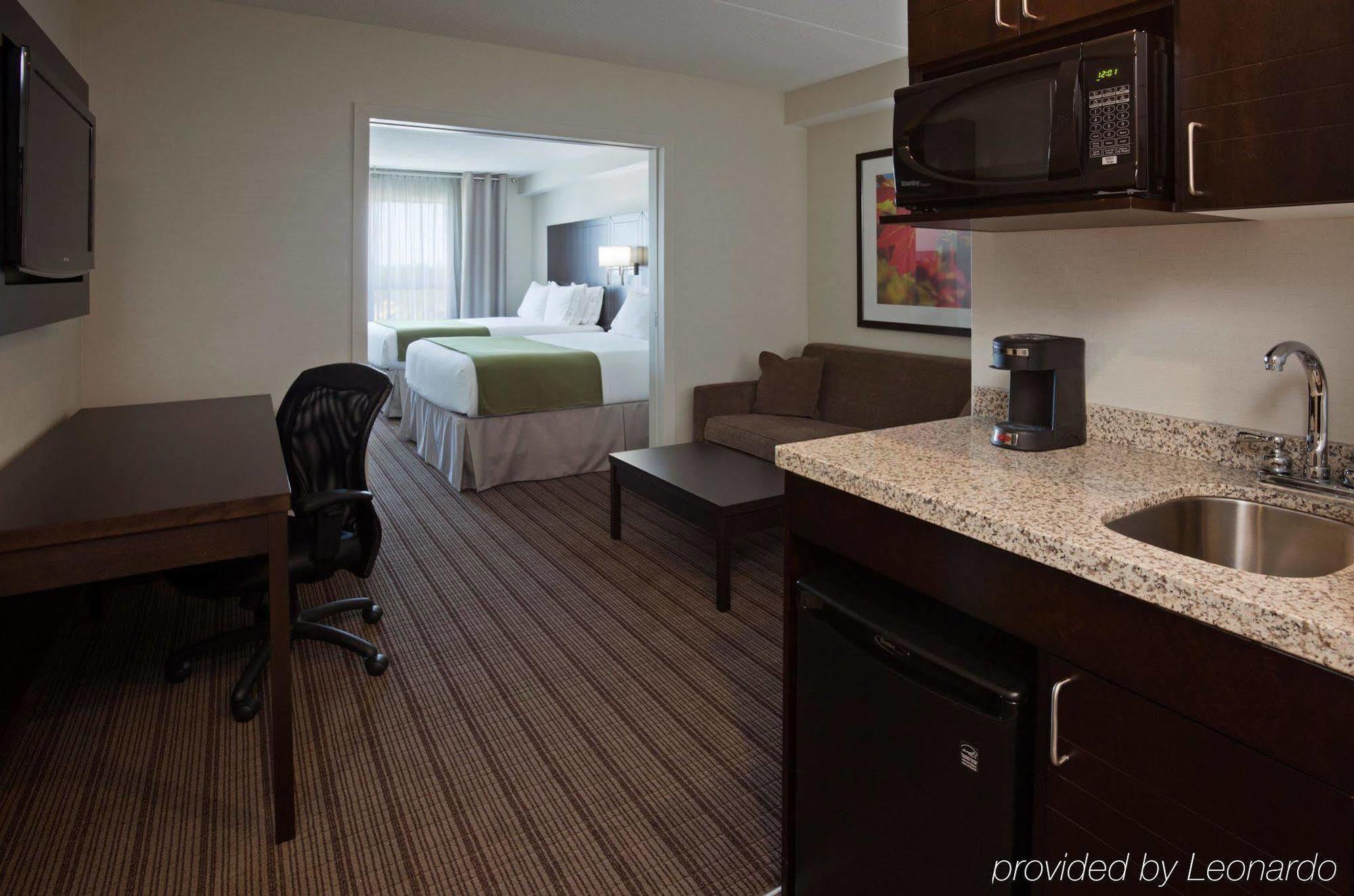 Holiday Inn Express & Suites New Liskeard Dış mekan fotoğraf