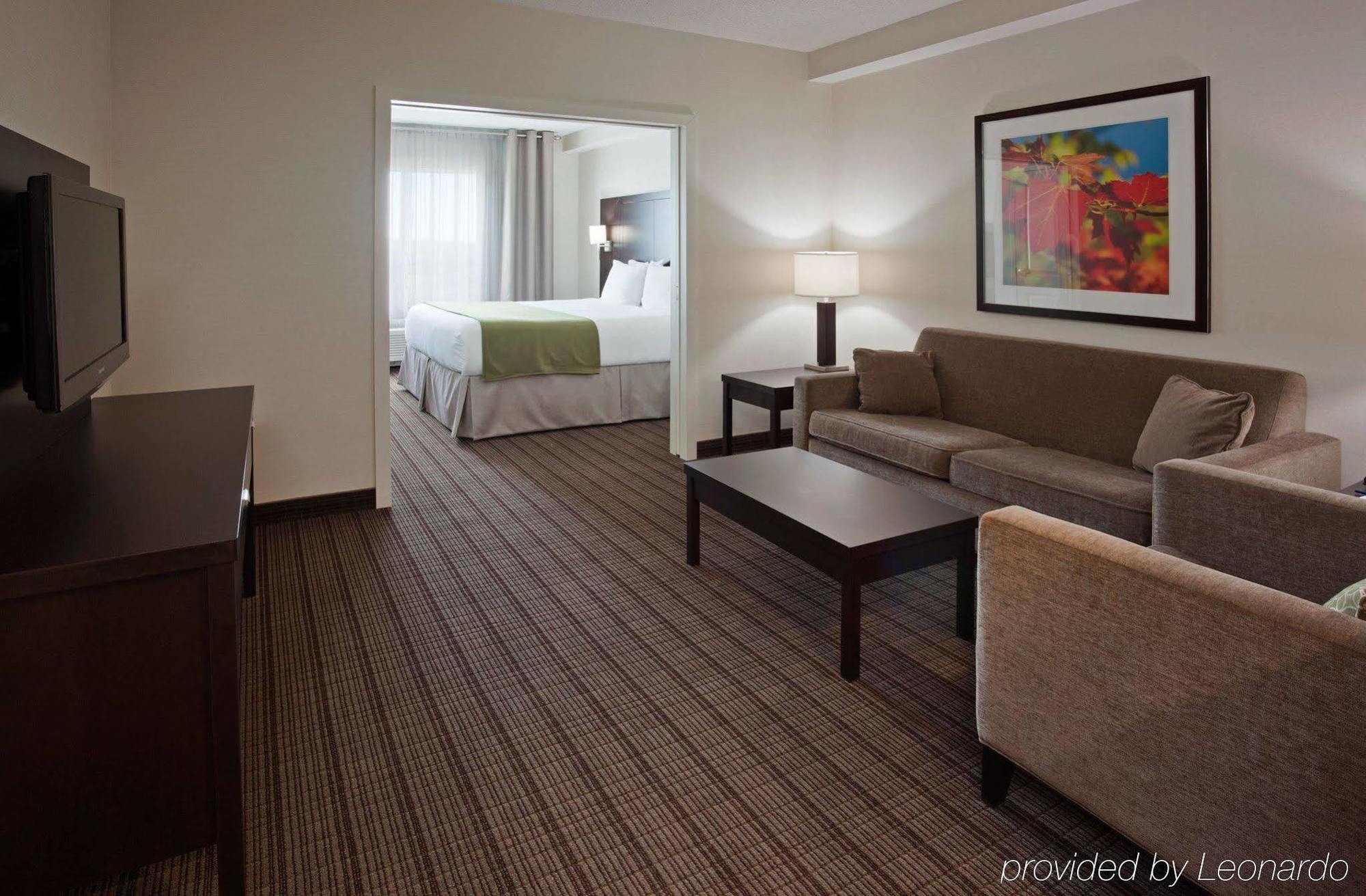 Holiday Inn Express & Suites New Liskeard Oda fotoğraf