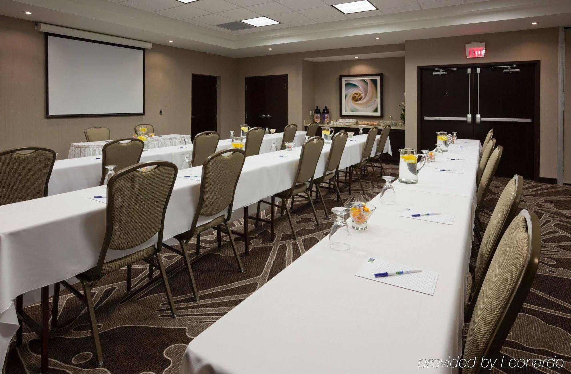 Holiday Inn Express & Suites New Liskeard Konforlar fotoğraf