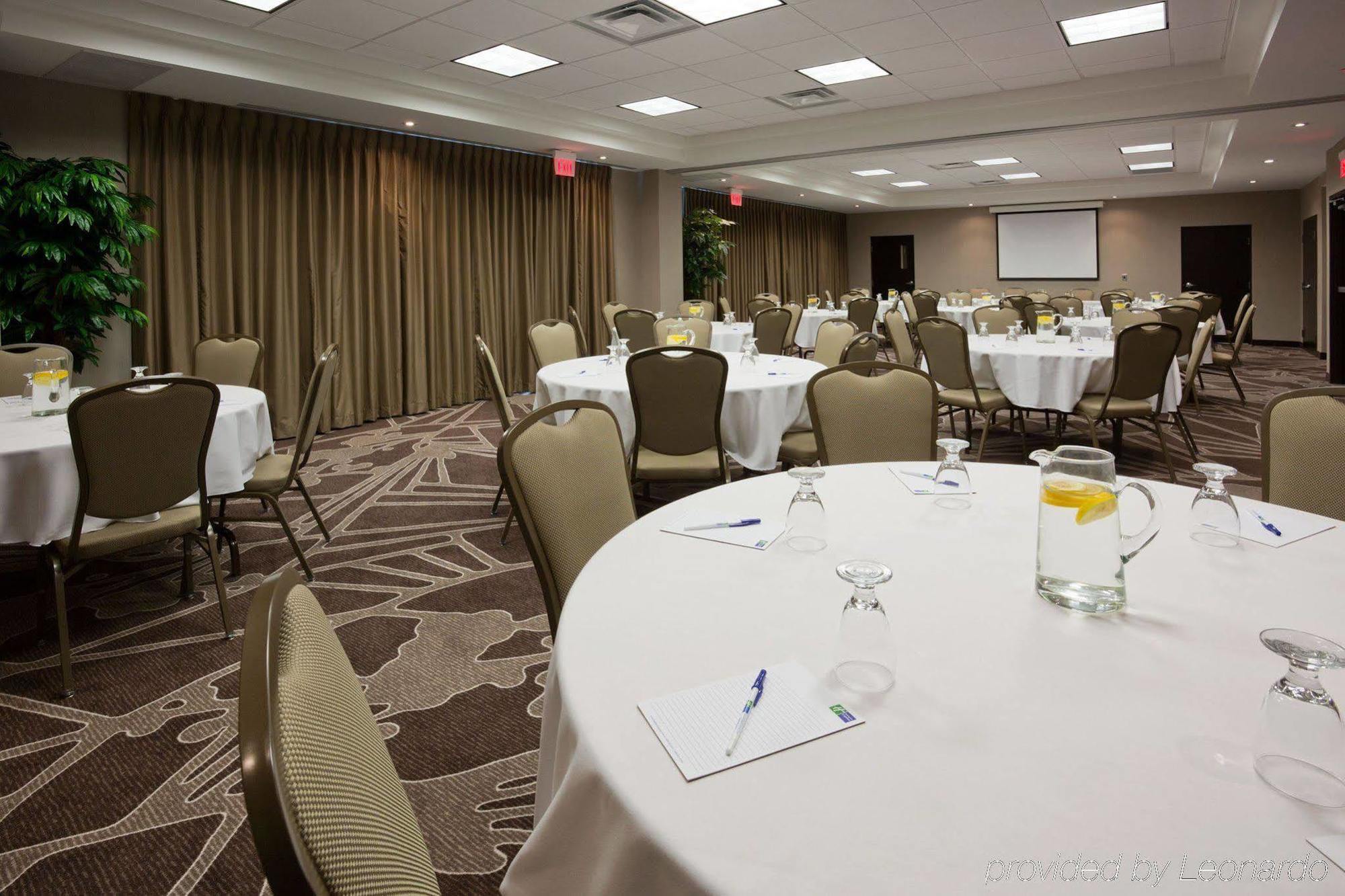 Holiday Inn Express & Suites New Liskeard Dış mekan fotoğraf